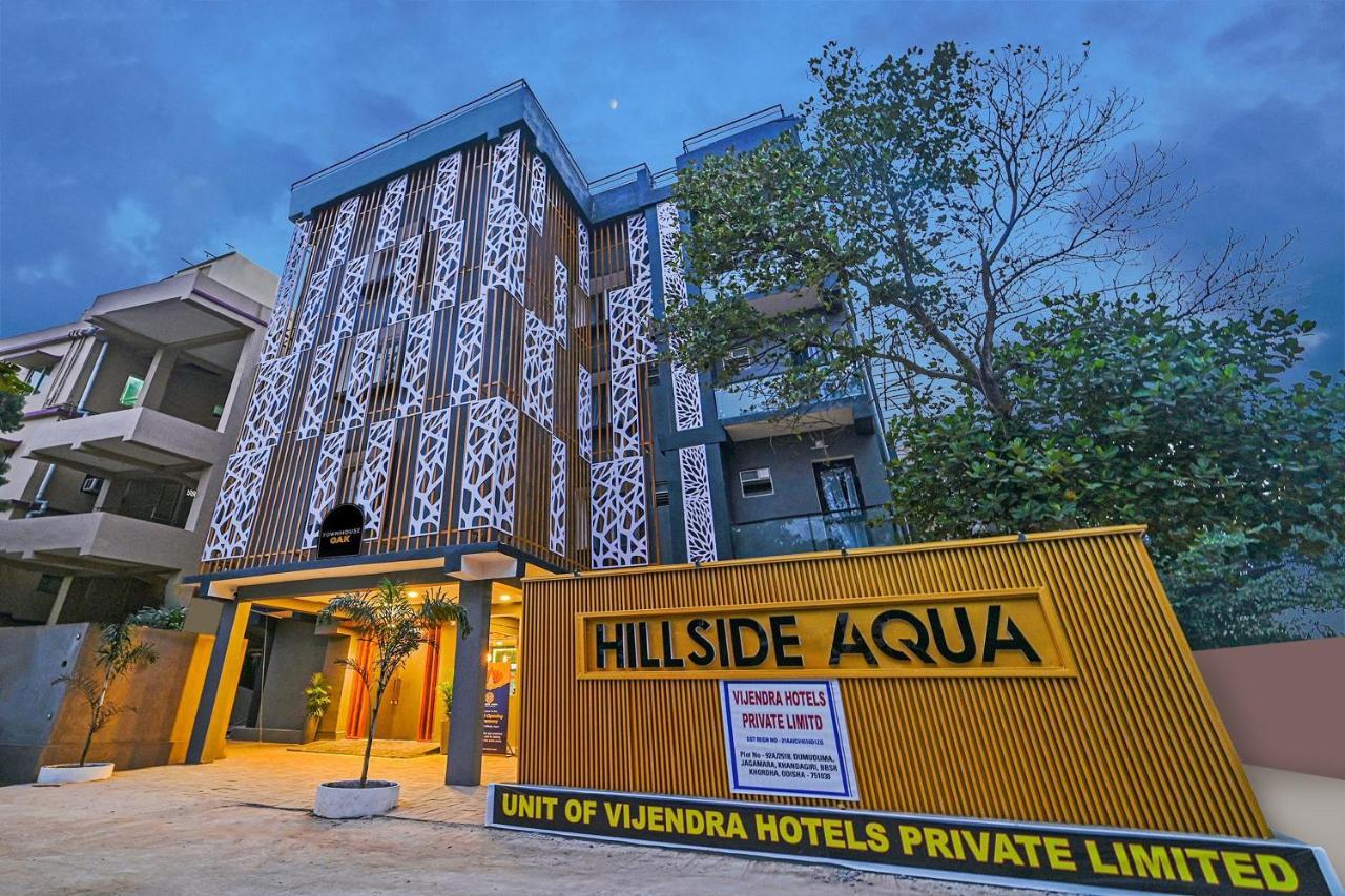 Super Townhouse Oak Hillside Aqua 호텔 Khandagiri 외부 사진